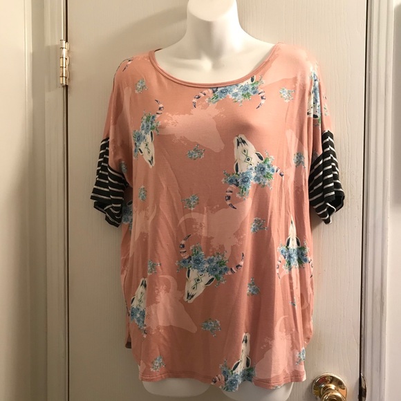 (Medium) Mauve Midwestern Floral Cow Skull Top - Picture 2 of 5